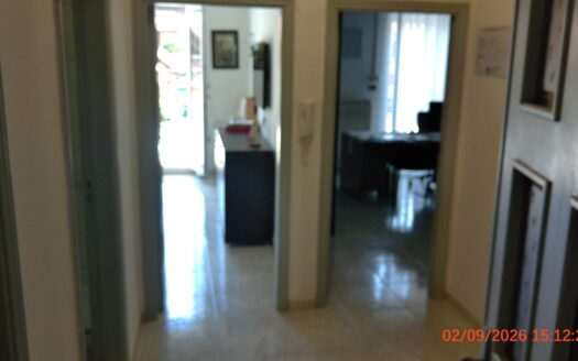 APPARTAMENTO 120 METRI QUADRATI CON TERRAZZO