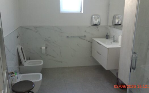 APPARTAMENTO 120 METRI QUADRATI CON TERRAZZO