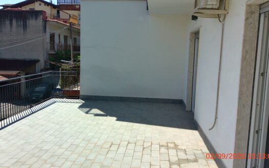 APPARTAMENTO 120 METRI QUADRATI CON TERRAZZO