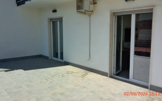 APPARTAMENTO 120 METRI QUADRATI CON TERRAZZO