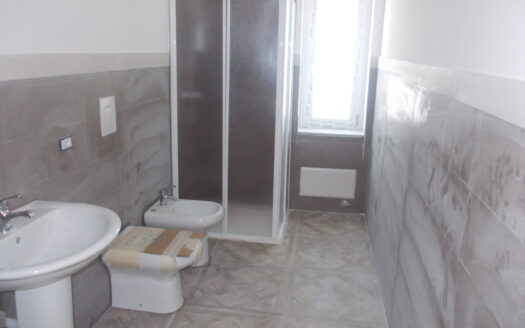 MONOLOCALI CON TERRAZZO VIA FICOCELLE LICOLA